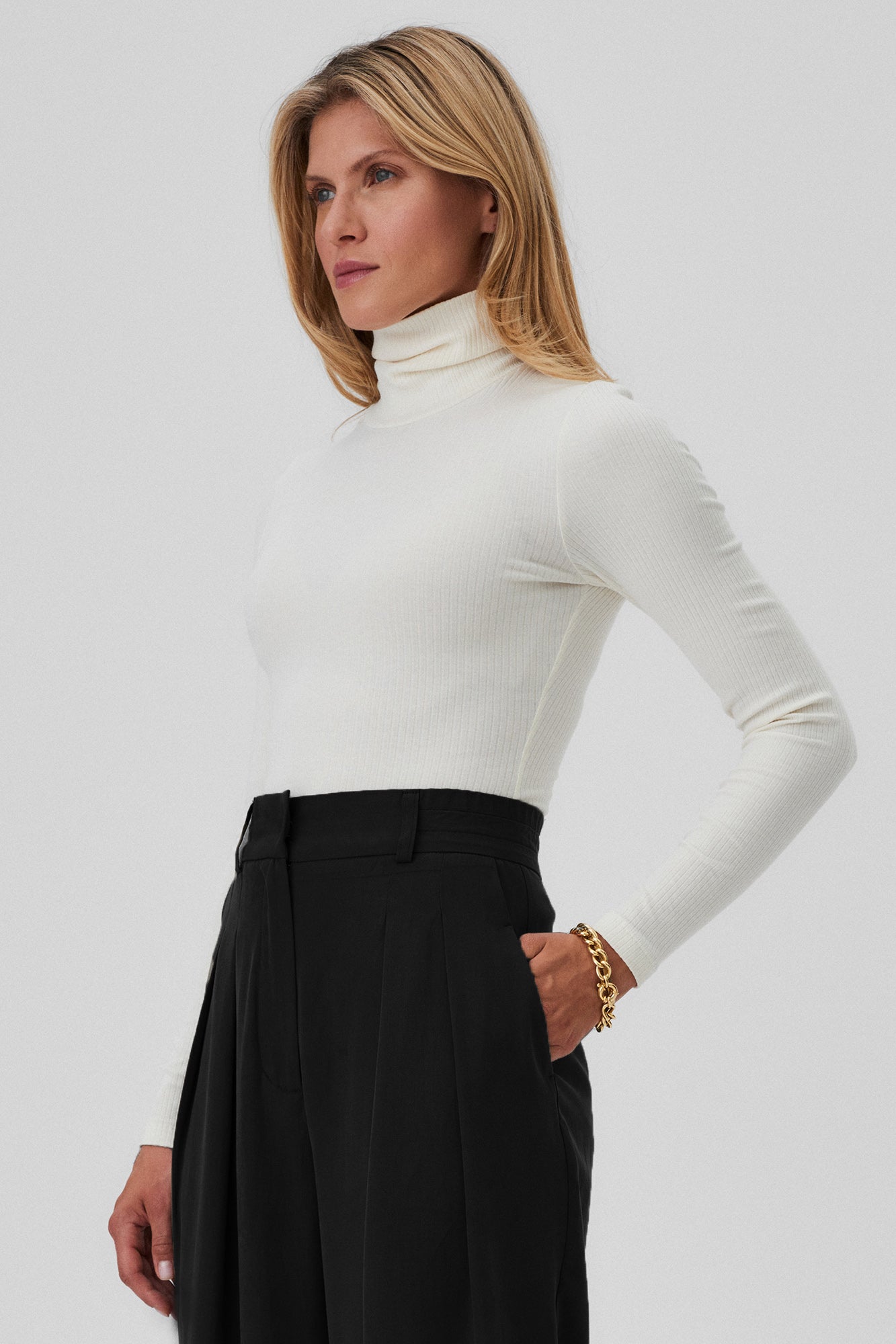 White hot sale turtleneck cotton