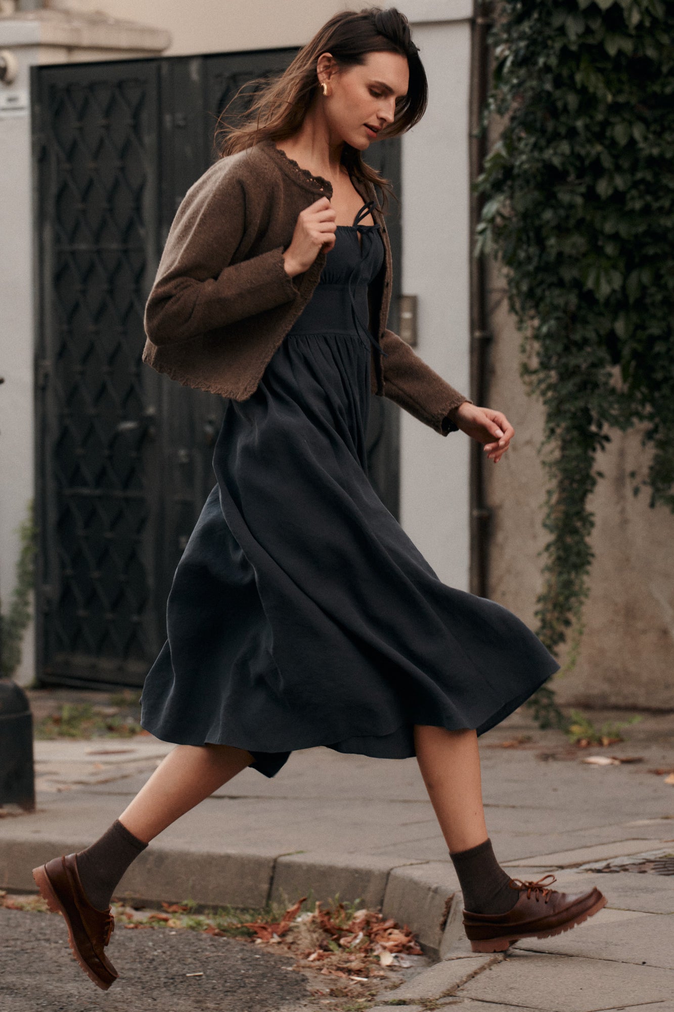 Dress in modal / 03 / 23 / volcanic sand NAGO Dress in modal / 03 / 23 / volcanic sand NAGO