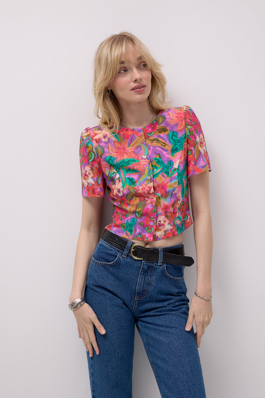 ?The model is 179cm tall and wears size XS?