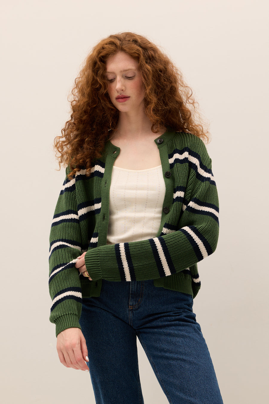 ?The model is 178 cm tall and wears size M/L? *jeans-from-recycled-cotton-05-18-medium-indigo*