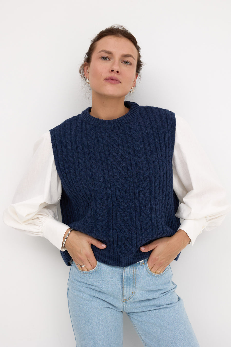 Vest in wool / 22 / 04 / night blue