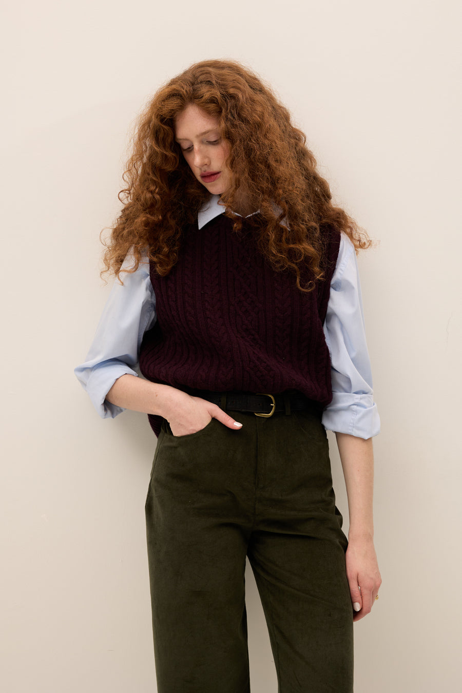 Vest in wool / 22 / 03 / dark plum