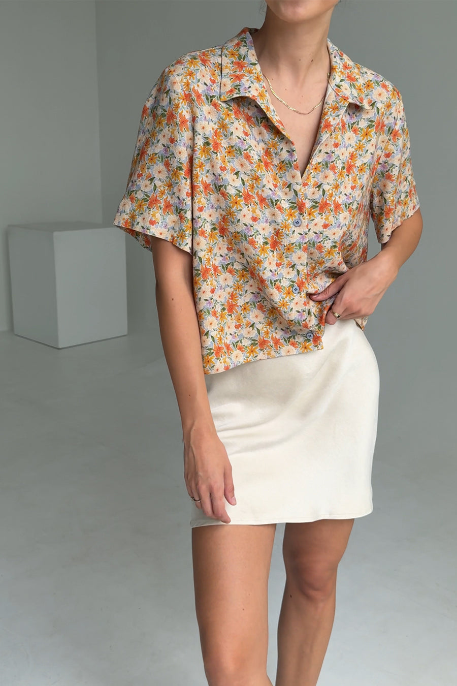 Shirt in viscose & linen blend  / 12 / 01 / sunny garden