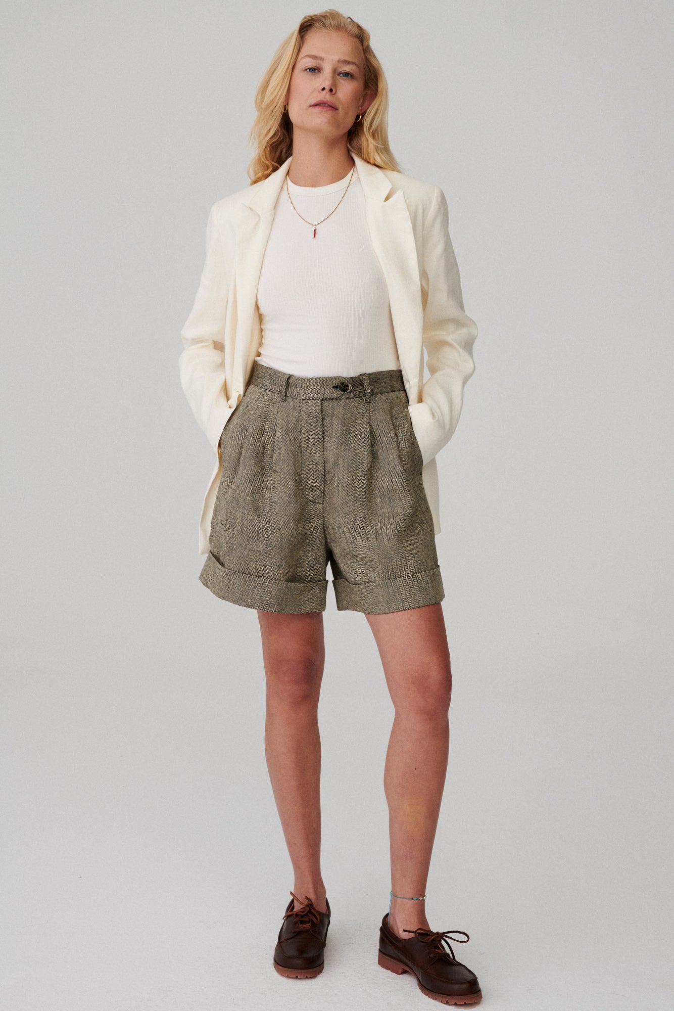 Rib top in organic cotton / 10 / 14 / cream white *blazer-jacket-in-linen-18-07-cream-white,shorts-in-linen-09-07-pine-cone* ?The model is 173 cm high and wears size S?