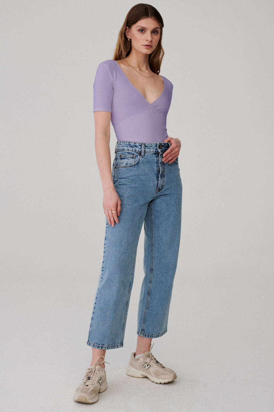 Bodysuit in organic cotton / 01 / 04 / acai fruit *cropped-jeans-from-recycled-cotton-05-12* ?The model is 177 cm high and wears size S?