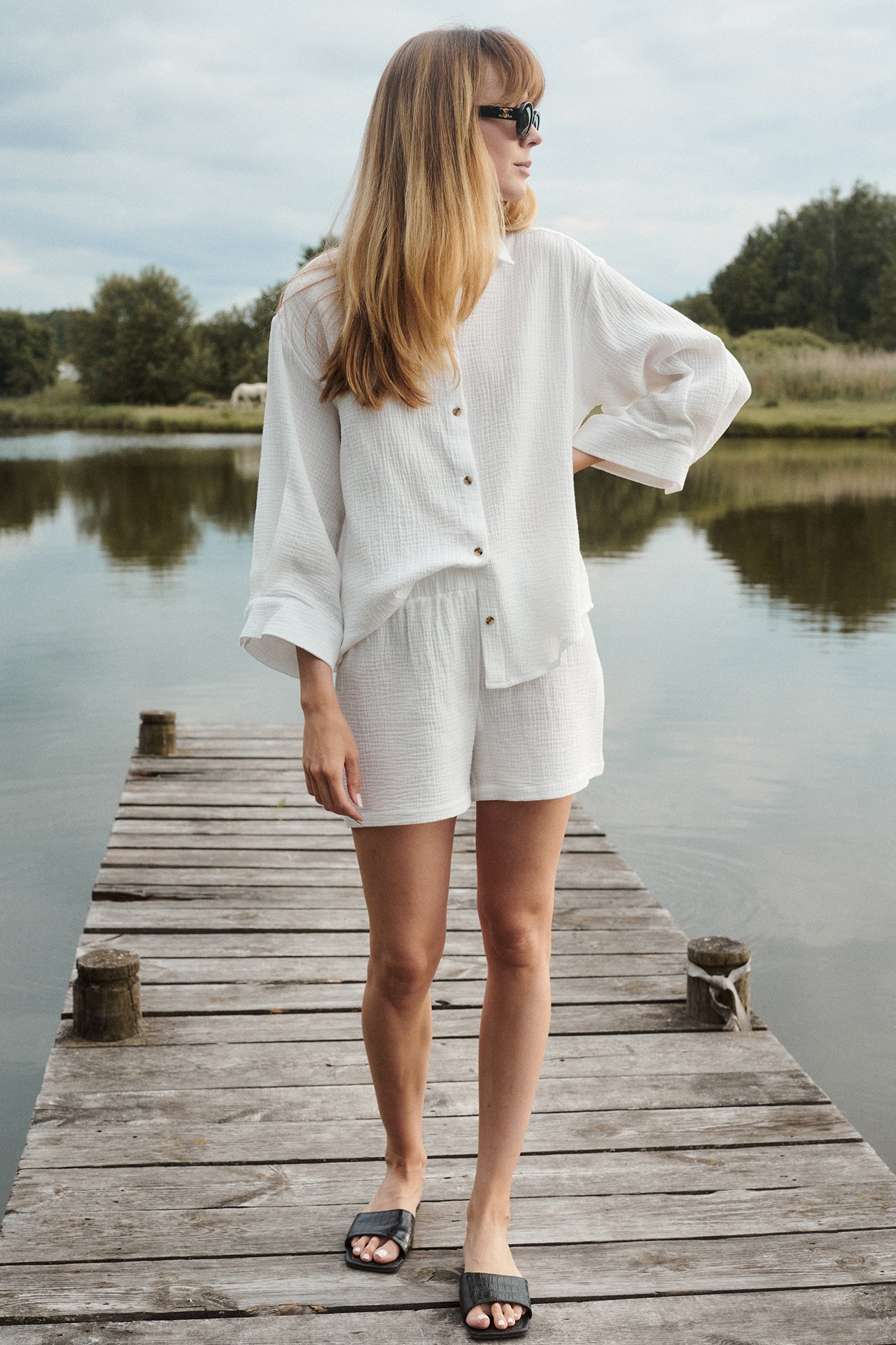 Muslin shorts / 09 / 08 / cream white *muslin-shirt-12-02-cream-white*?The model is 180cm tall and wears size  XS/S?