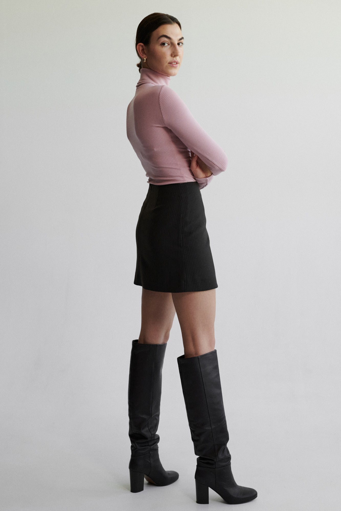 Turtleneck in organic cotton / 15 / 02 / peony pink ?The model is 178 cm tall and wears size XS?