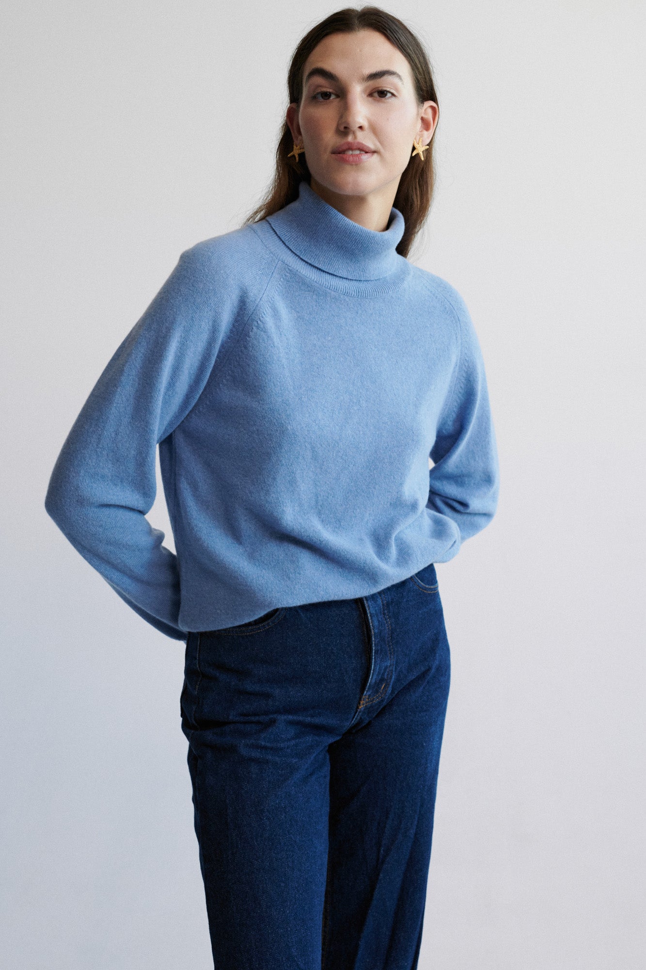 Sweater in merino wool / 16 / 13 / ocean blue ?The model is 178 cm tall and wears size XS/S?