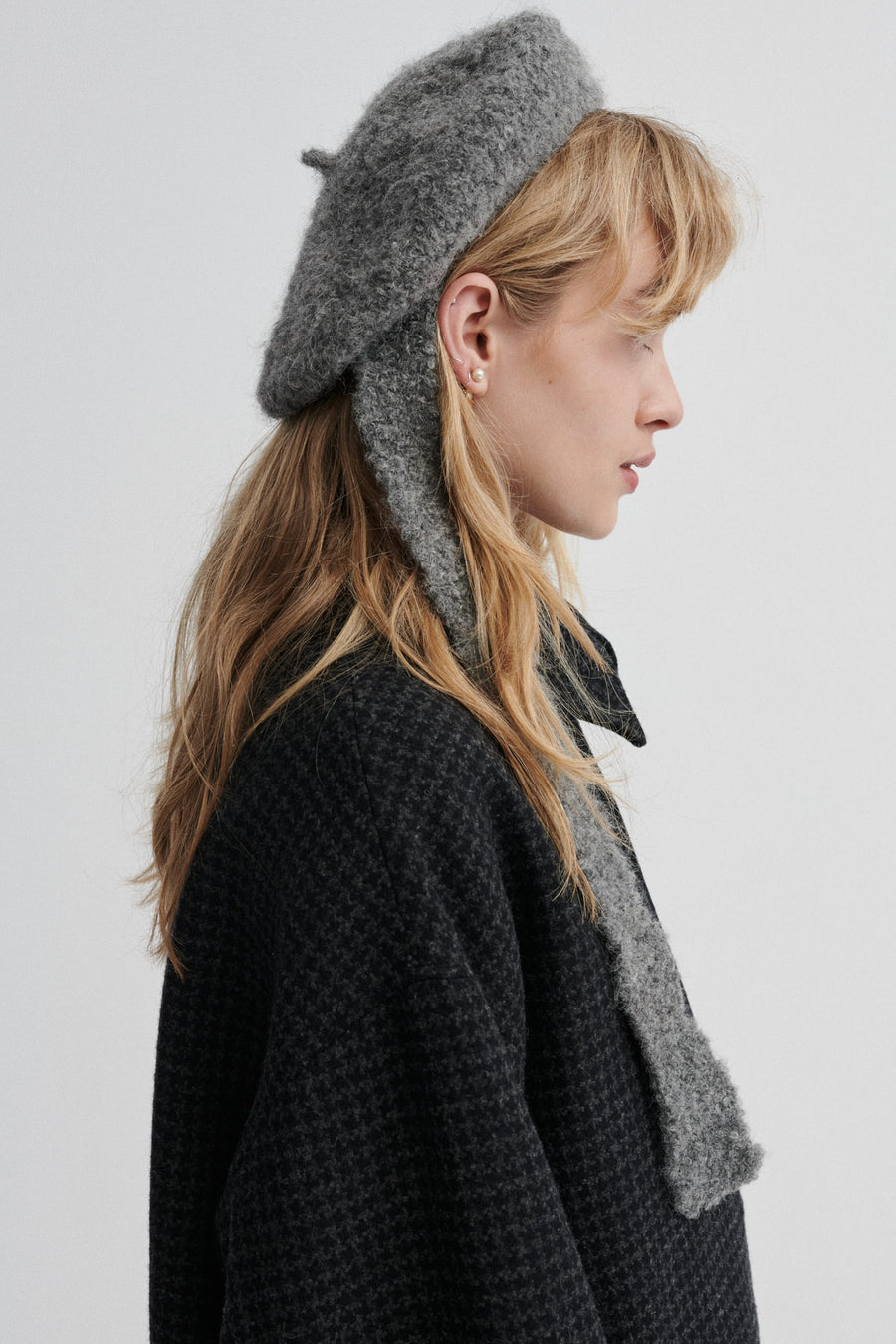 Alpaca bouclé beret / cloud grey