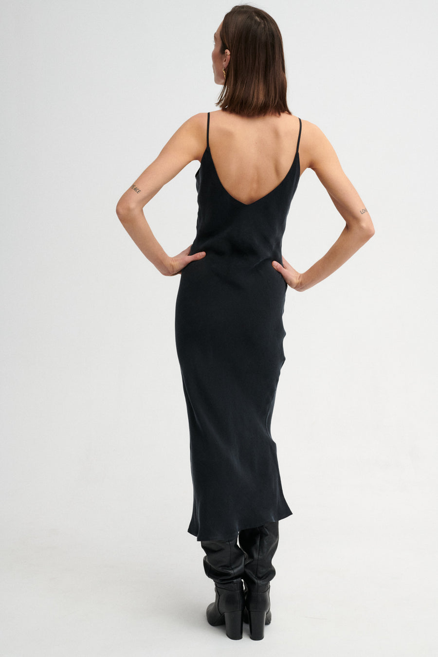 Dress in cupro / 03 / 17 / graphite PRE-ORDER