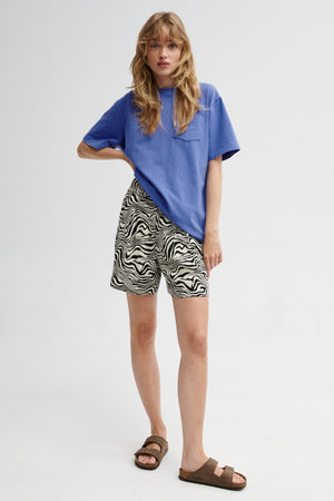 Shorts in viscose & linen blend / 09 / 12 / zebra stripes