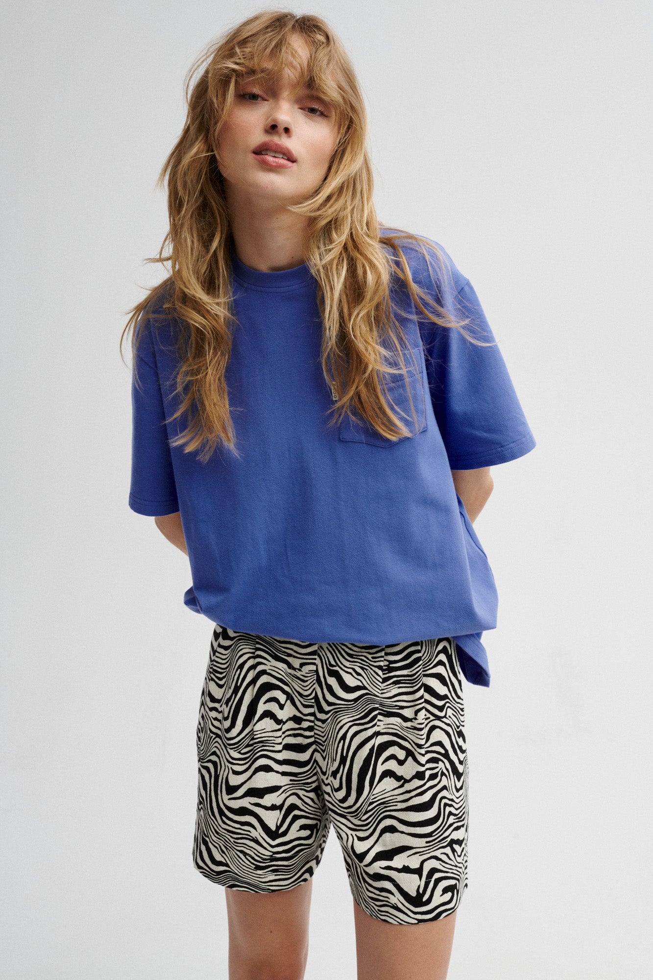 Shorts in viscose & linen blend / 09 / 12 / zebra stripes