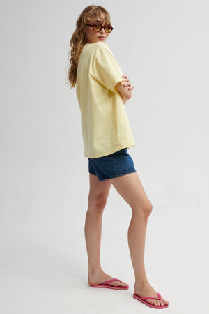 T-shirt in fine cotton / 13 / 28 / butter yellow