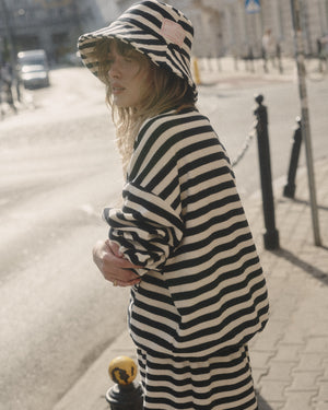 Terry cotton bucket hat / 21 / 09 / black stripes