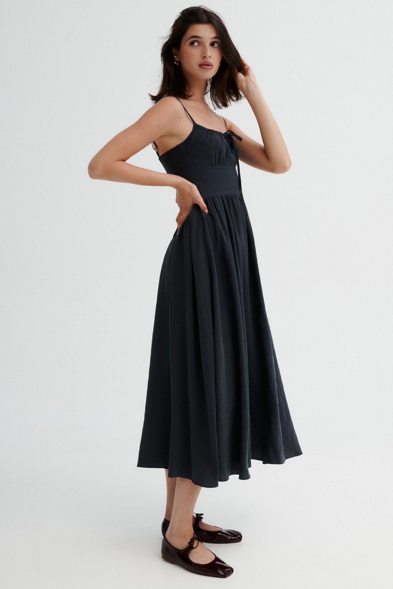 Dress in modal / 03 / 23 / volcanic sand