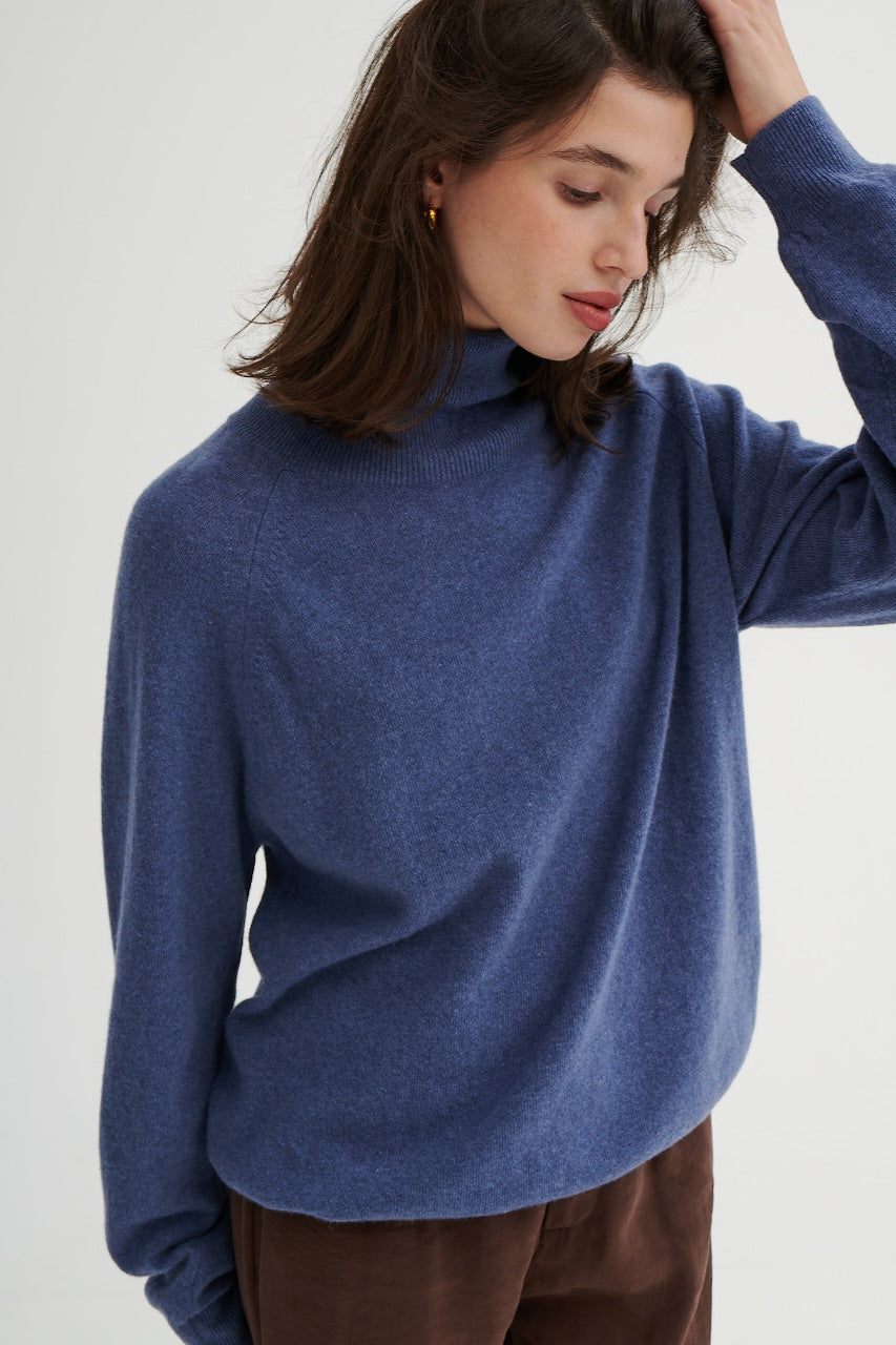 Sweater in merino wool / 16 / 13 / storm blue