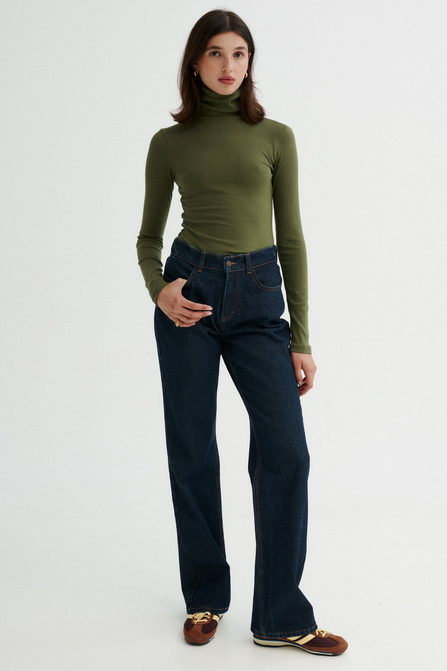 Turtleneck in organic cotton / 15 / 02 / olive garden