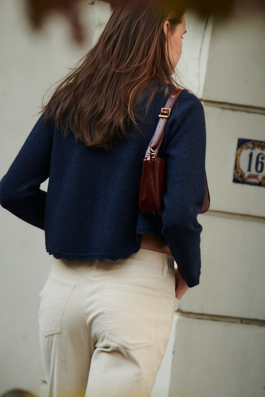 Cardigan in wool / 16 / 15 / night blue *cotton-corduroy-trousers-05-20-cream-white*?Model is 180cm tall and wears size XS/S?