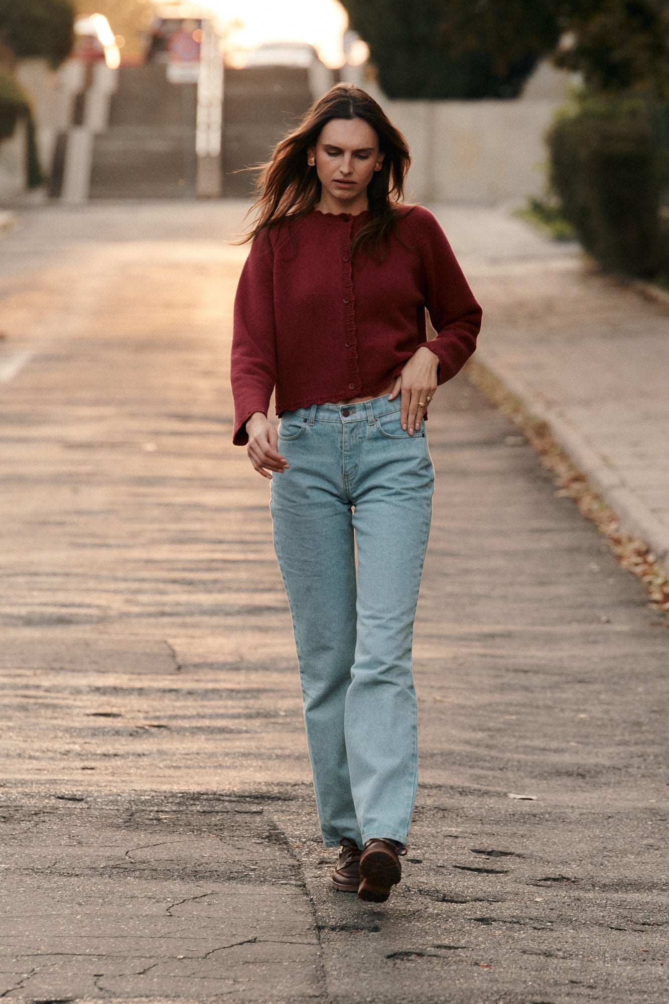 Jeans from recycled cotton / 05 / 18 / light indigo *cardigan-in-wool-16-15-wildberry* ?Model is 180cm tall and wears size S?
