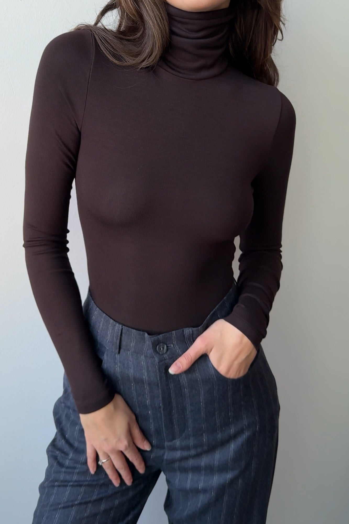 Bodysuit in viscose / 01 / 01 / ebony wood