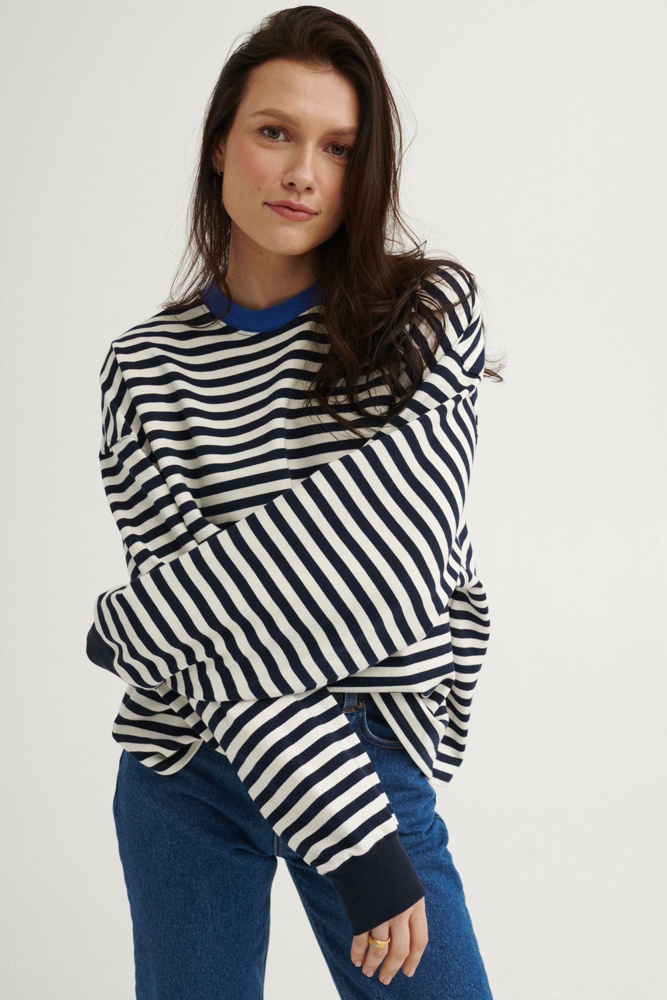 Sweatshirt in cotton / 17 / 22 / breton stripes / cobalt