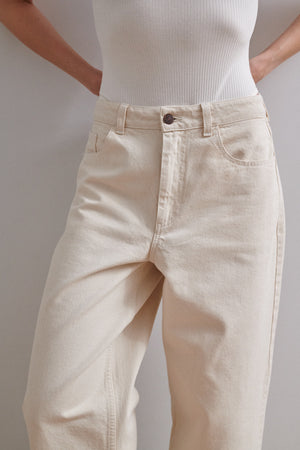 Diagonal trousers / 05 / 21 / unbleached