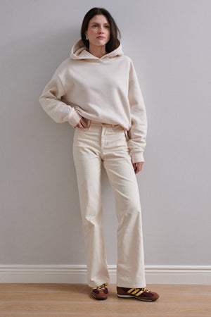 Cotton corduroy trousers / 05 / 20 / cream white*sweatshirt-in-organic-cotton-17-15-cream-white* ?The model is 176 cm tall and is wearing size XS?