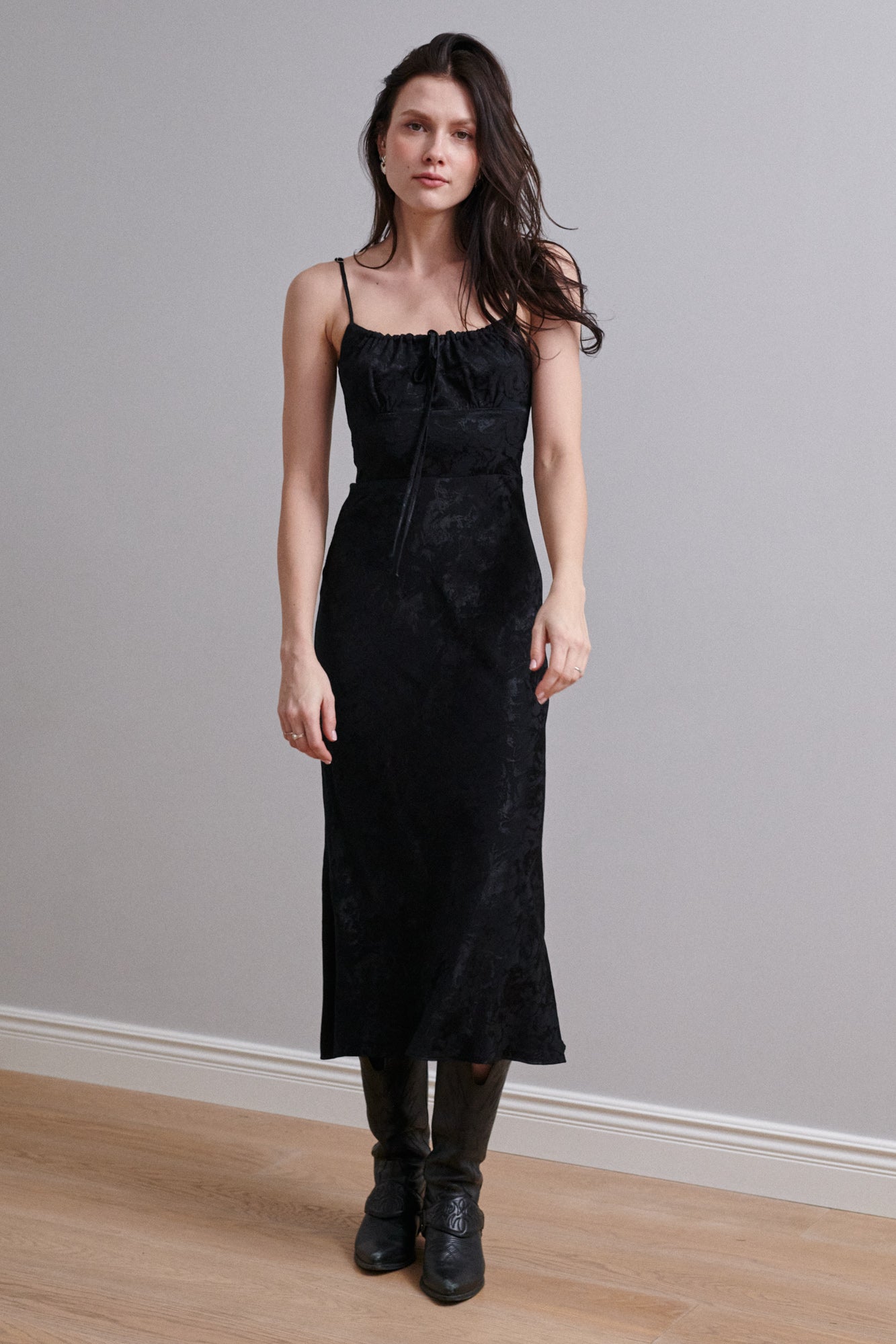 Dress in viscose / 03 / 27 / ink black