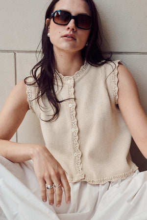Vest in organic cotton / 22 / 01 / light butter