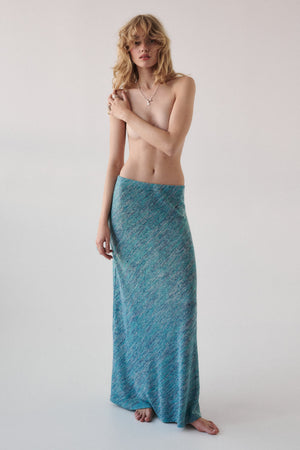 Knitted skirt in viscose / 07 / 19 / shimmery wave