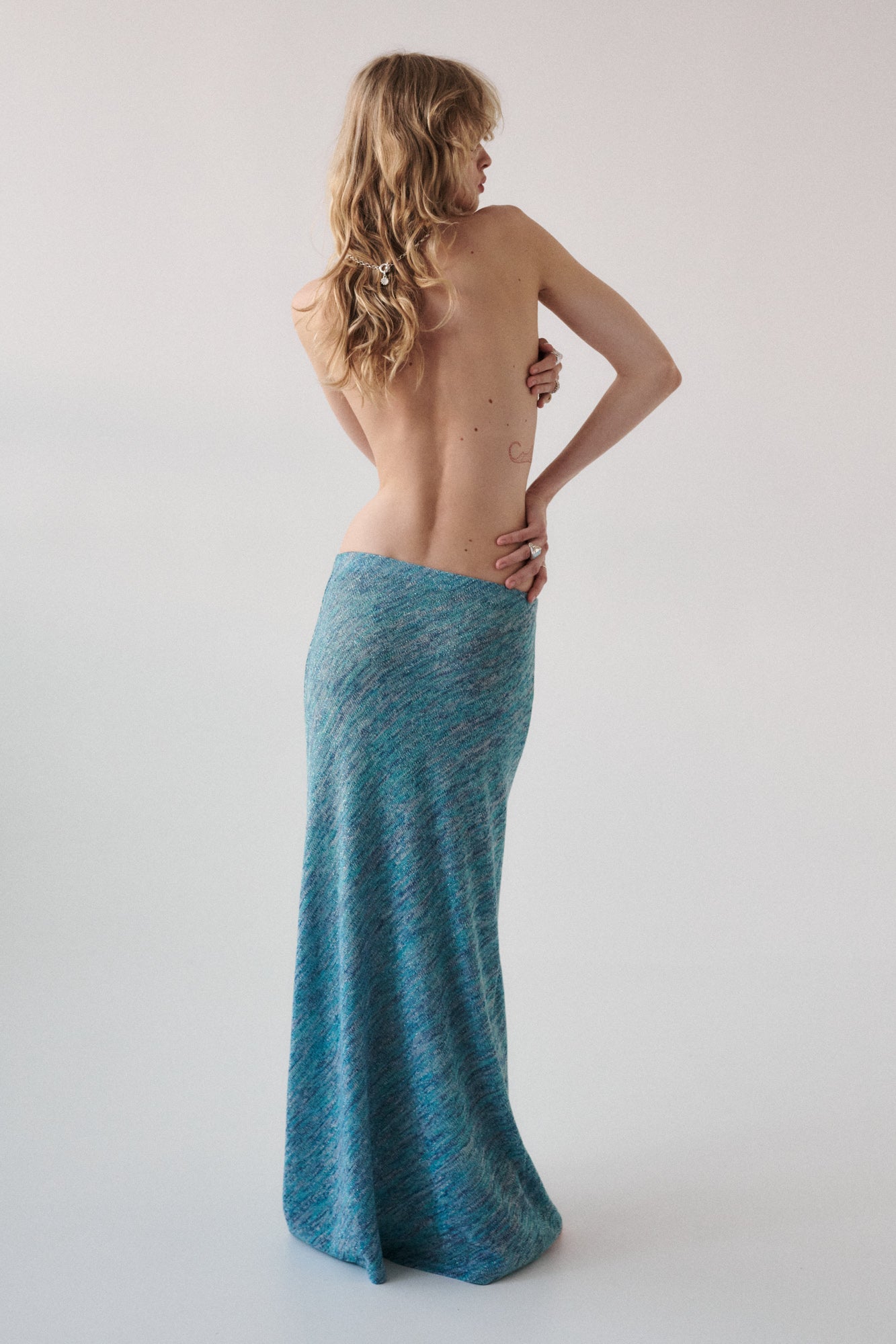Knitted skirt in viscose / 07 / 19 / shimmery wave