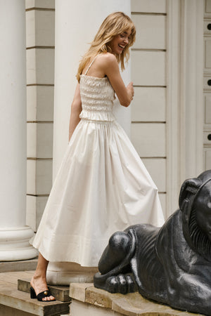 Skirt in organic cotton / 07 / 11 / vanilla cream  *top-in-cotton-11-04-vanilla-cream* ?The model is 179 cm tall and is wearing size XS?