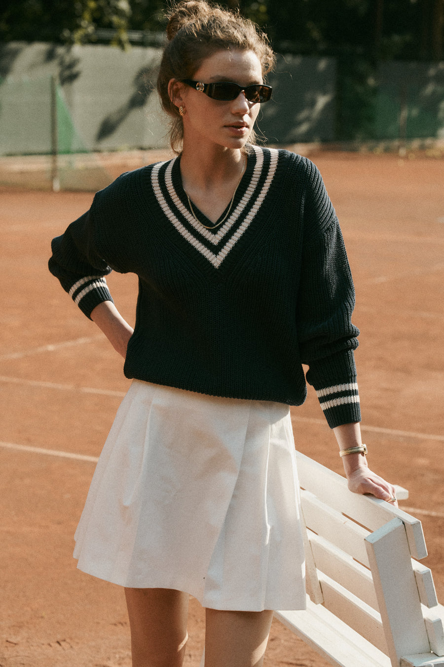 V-neck sweater in organic cotton / 16 / 11 / night blue