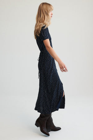 Dress in viscose / 03 / 33 / forget-me-not blue