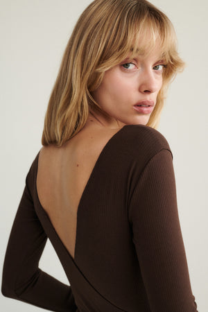 Bodysuit in organic cotton / 01 / 06 / dark chocolate