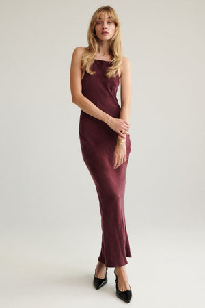 Dress in lyocell & viscose blend / 03 / 31 / dark cherry