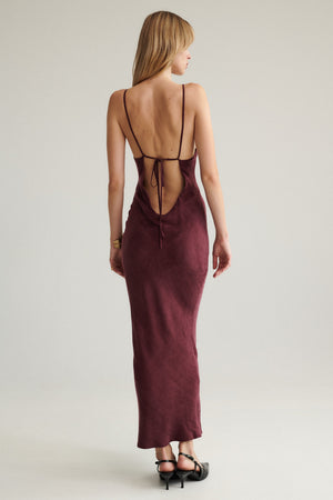 Dress in lyocell & viscose blend / 03 / 31 / dark cherry