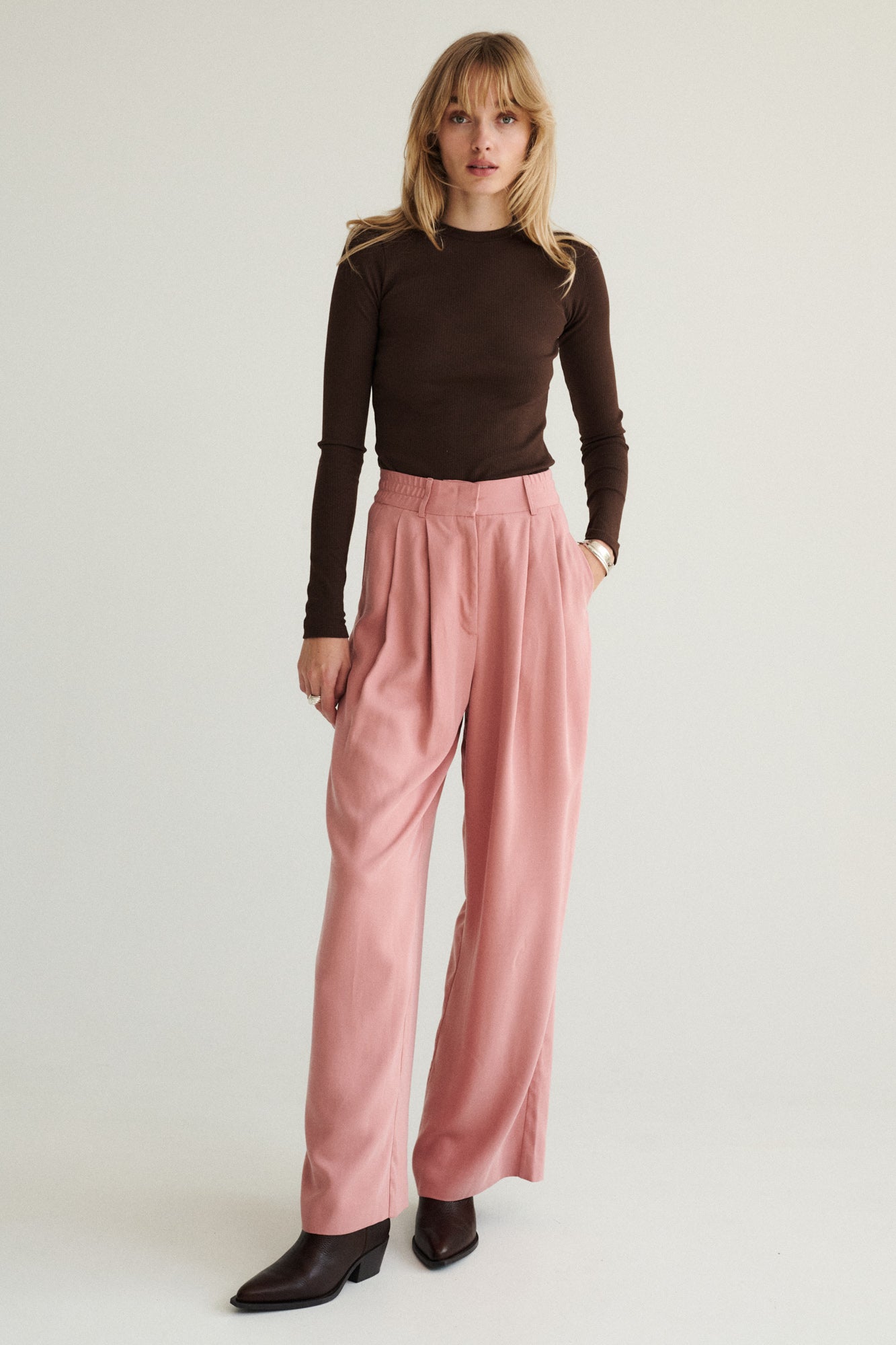 Tencel™ trousers / 05 / 02 / blush pink