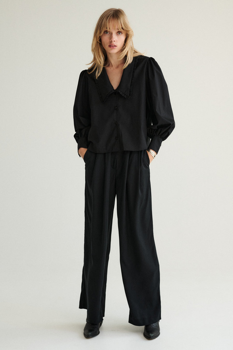 Shirt in organic cotton / 12 / 22 / onyx black