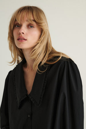 Shirt in organic cotton / 12 / 22 / onyx black