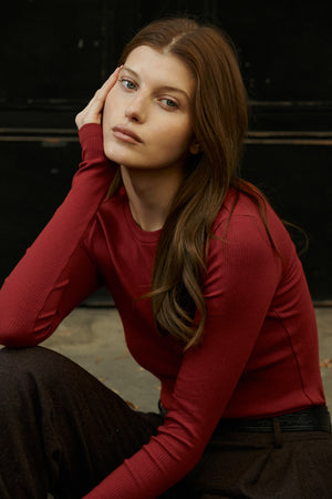 Longsleeve in organic cotton / 14 / 23 / maroon red