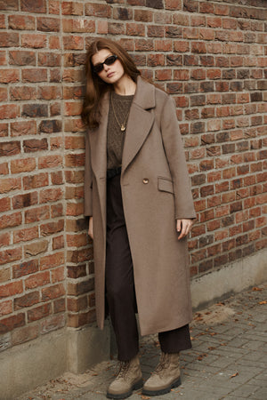Coat in wool / 18 / 15 / mocha coffee