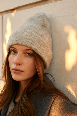 Beanie in mohair & alpaca blend / 21 / 15 / mist grey