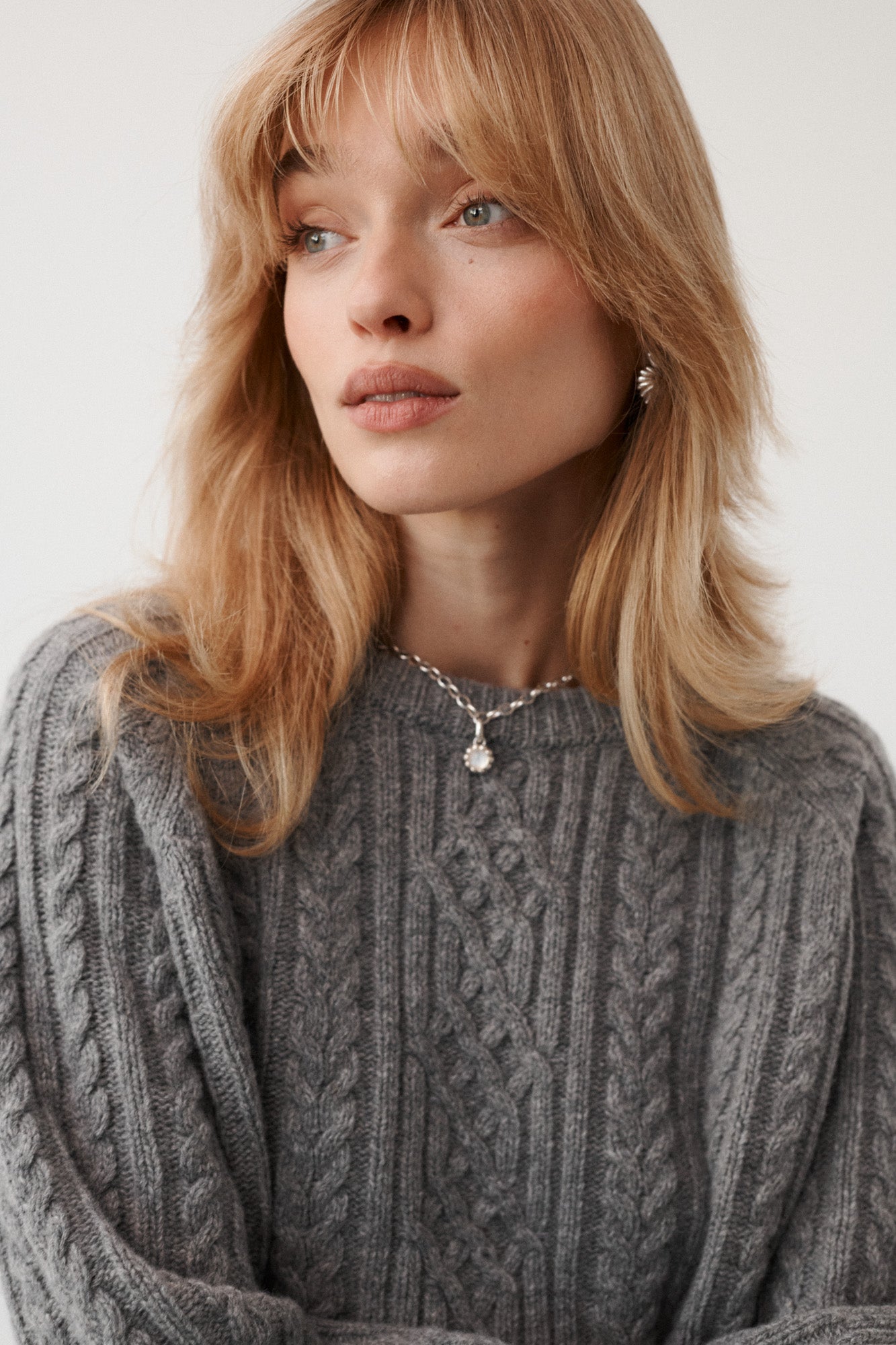 Sweater in wool / 16 / 19 / light graphite