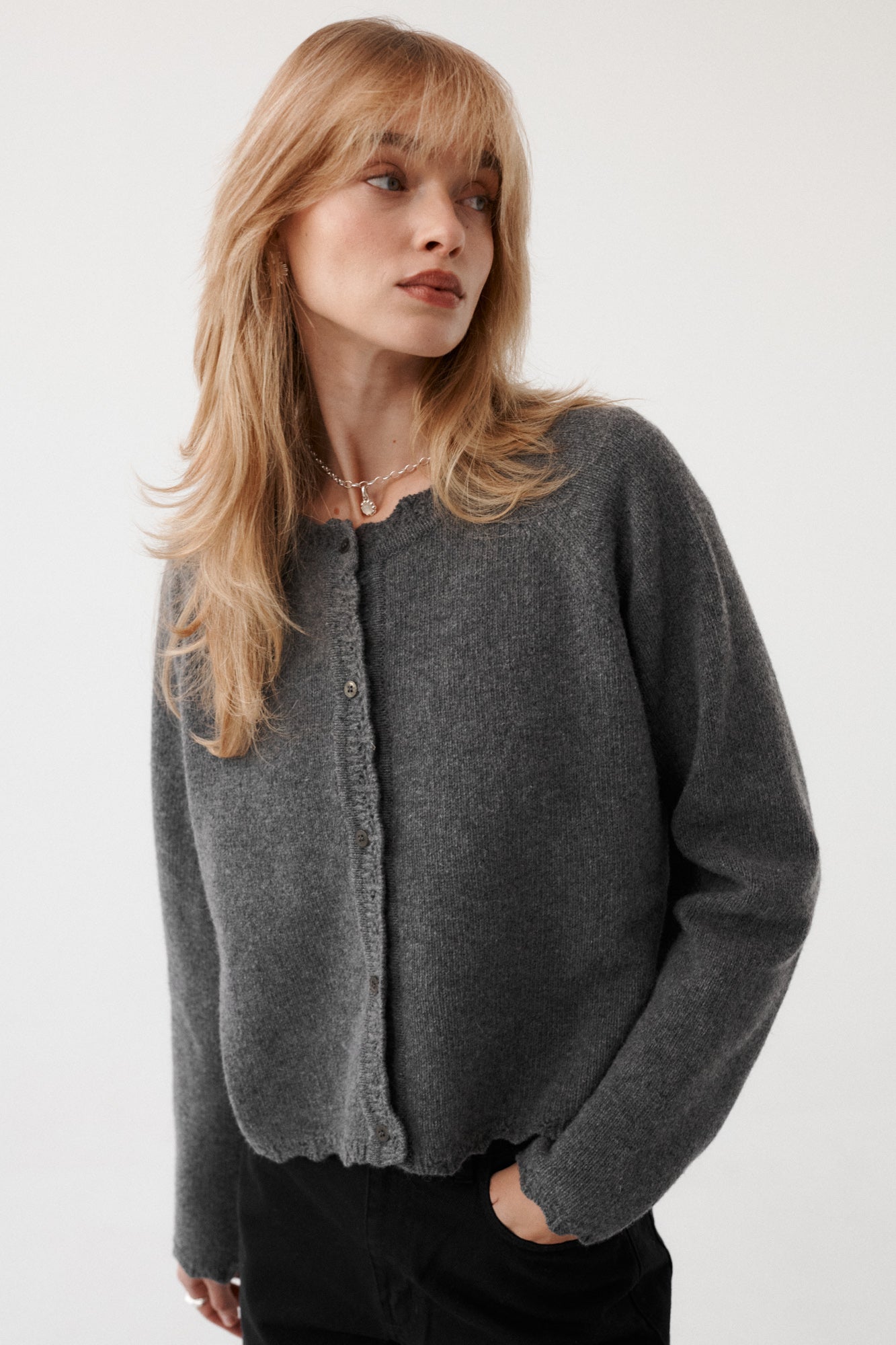 Cardigan in wool / 16 / 15 / stone grey