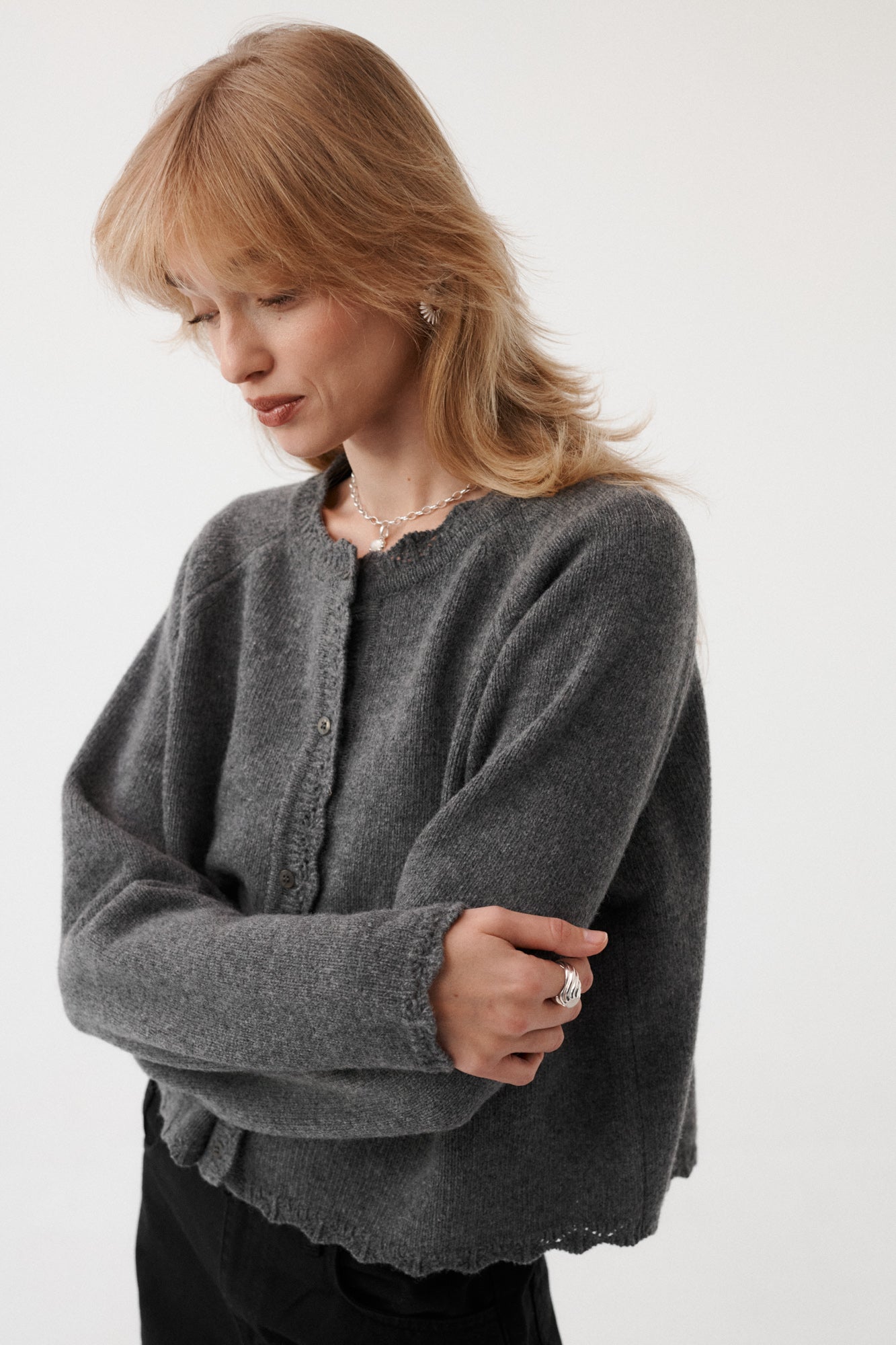 Cardigan in wool / 16 / 15 / stone grey