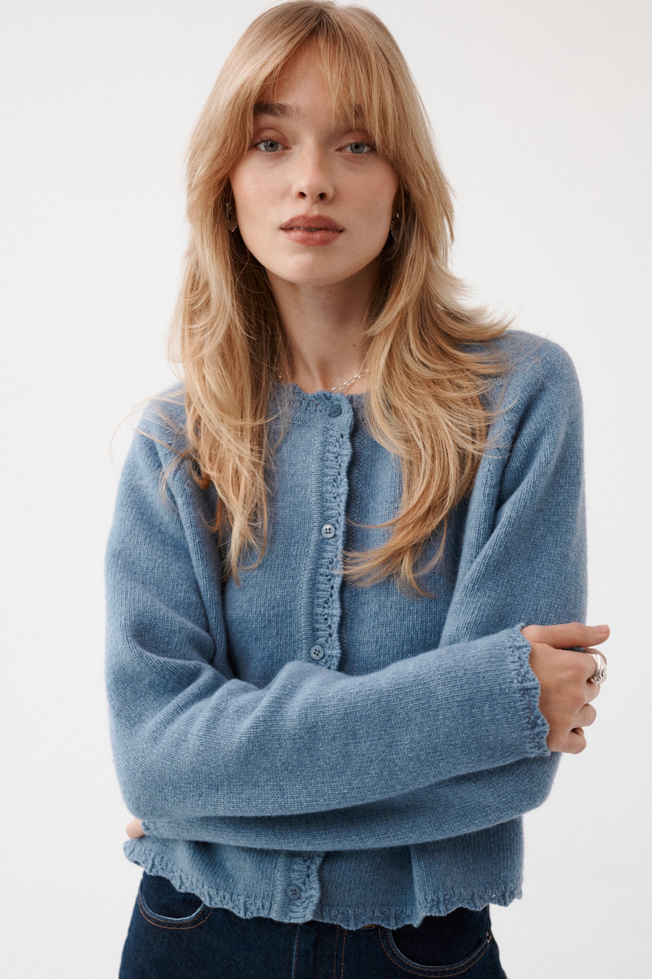 Cardigan in wool / 16 / 15 / storm blue ?The model is 179 cm tall and wears size M/L?