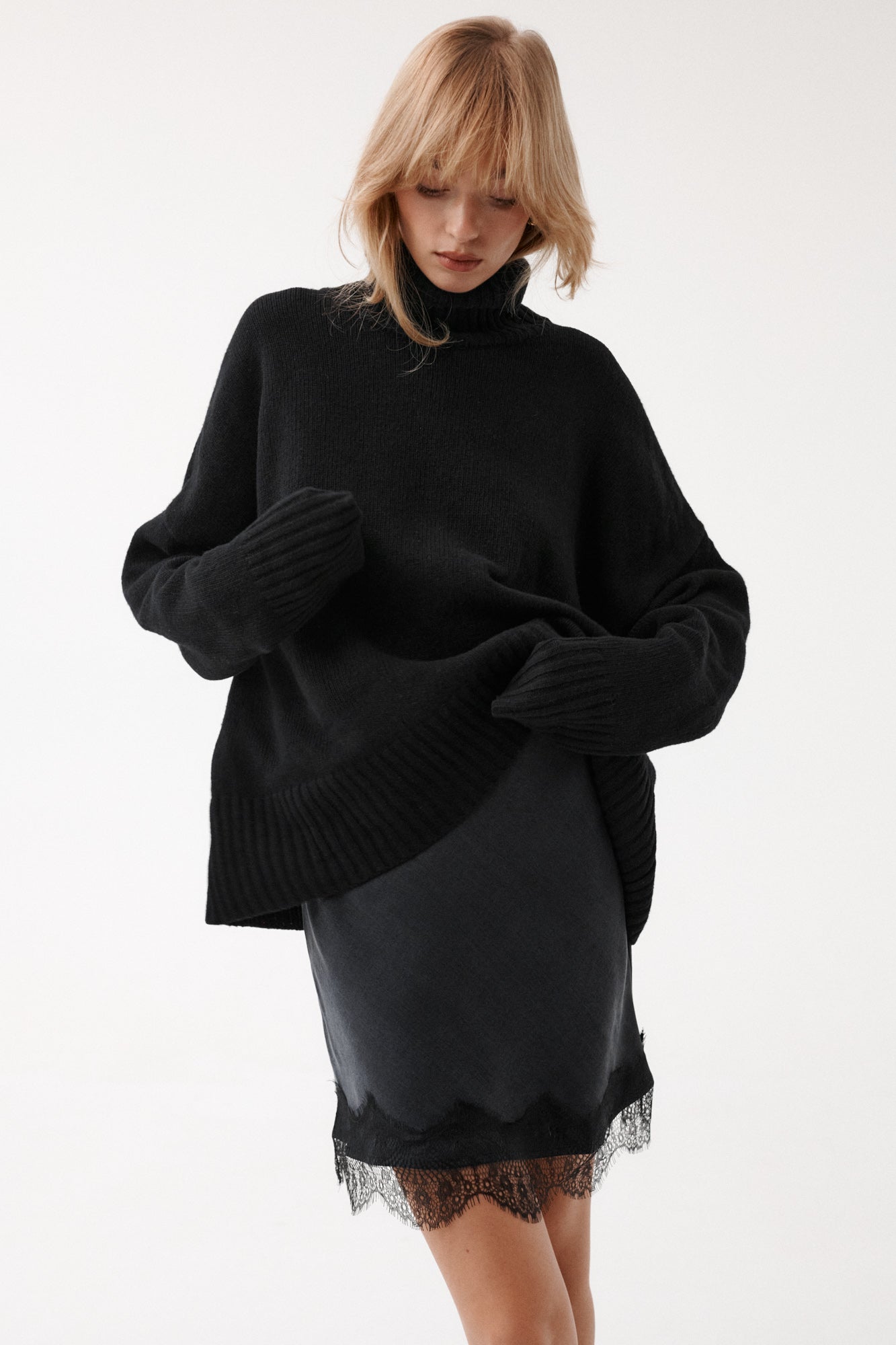 Turtleneck in wool / 16 / 16 / onyx black