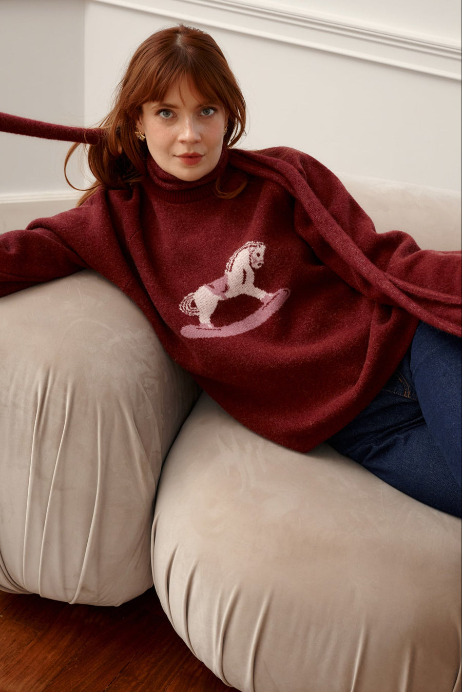 *alpaca-wool-scarf-21-26-mauvewood*?The model is 173 cm tall and wears size M/L?