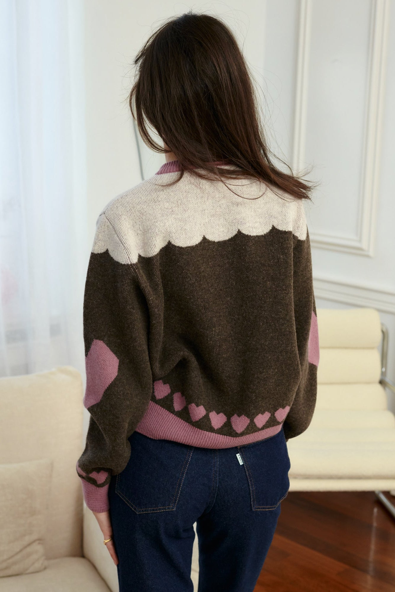 *jeans-from-recycled-cotton-05-22-dark-indigo*?The model is 178 cm tall and wears size M/L?